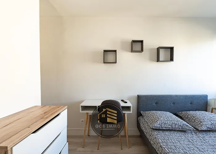 Апартаменти Lesdiguieres 3 Bedrooms Parking Гренобль