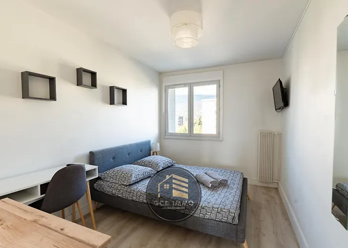 Апартаменти Lesdiguieres 3 Bedrooms Parking Гренобль